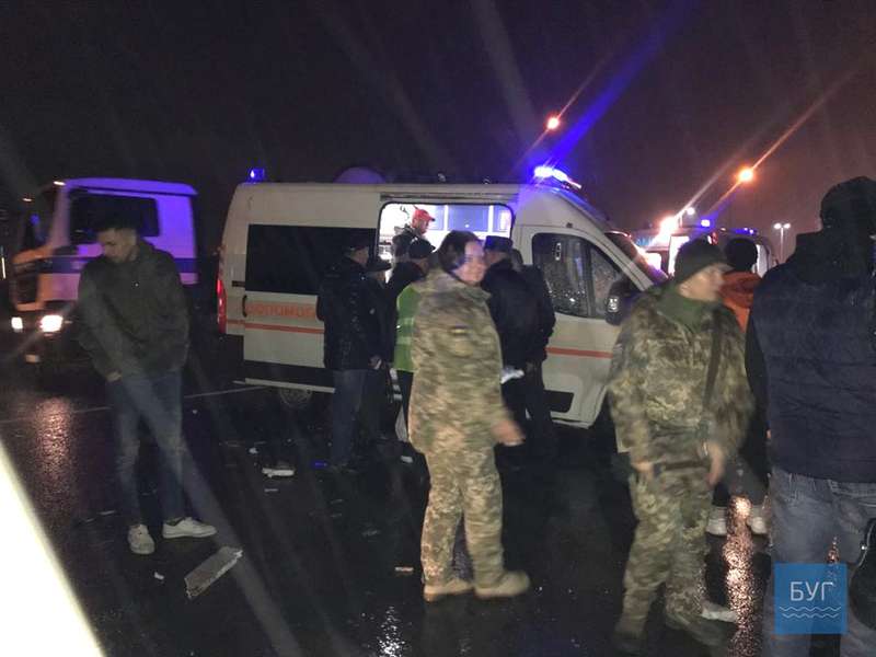 У Нововолинську перекинулася маршрутка: постраждали 5 людей (фото)
