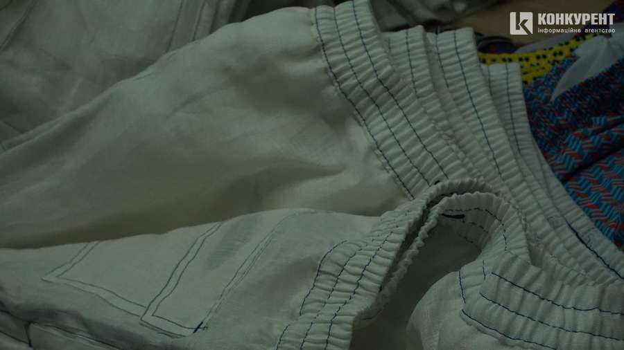 Від зайчиків до італійських шортів: як на Волині 20 років шиють одяг (фото)