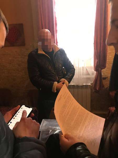 Луцького депутата Євгенія Ткачука спіймали на хабарі (фото)