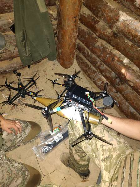 Ворогу не сховатися: як пілоти FPV-дронів Волинської бригади ТрО знищують окупантів (фото)