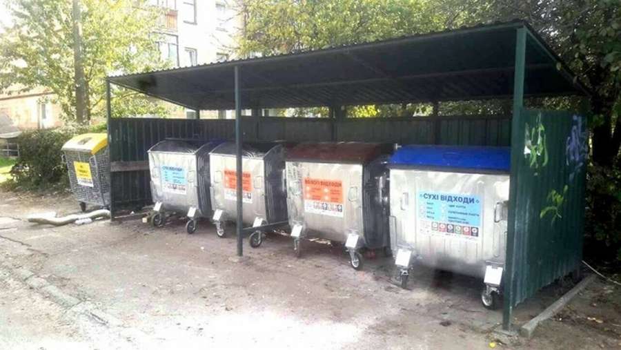 Контейнери для роздільного збирання сміття у Луцьку