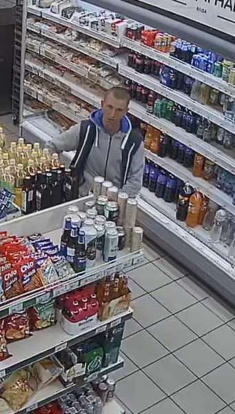 Краде продукти: на Волині розшукують магазинного злодія (фото)