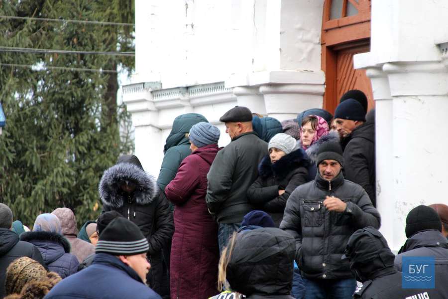 В Іваничівському районі знову «воюють» за церкву (фото)