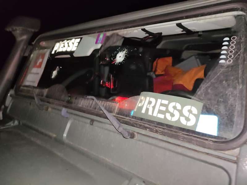 Російські загарбники побили та пограбували швейцарського журналіста (фото)