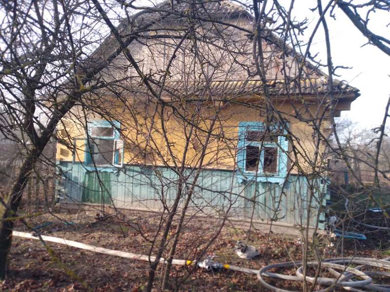 Коротке замикання: в селі на Ковельщині загорівся будинок (фото)