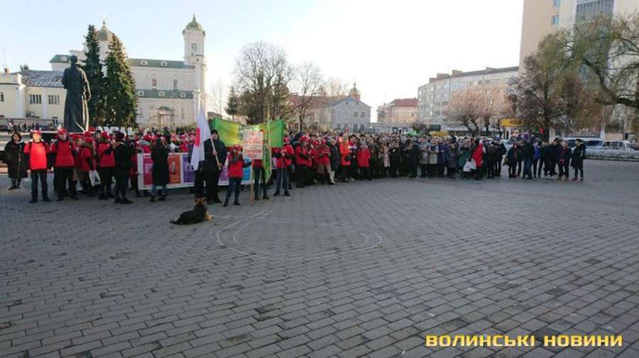 У Луцьку більше тисячі студентів вийшли на акцію підтримки ВІЛ-інфікованих людей