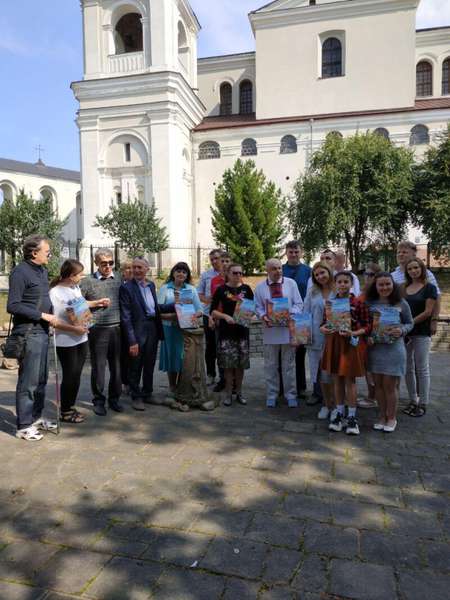 Історія міста для незрячих: у Луцьку видали нову книгу шрифтом Брайля