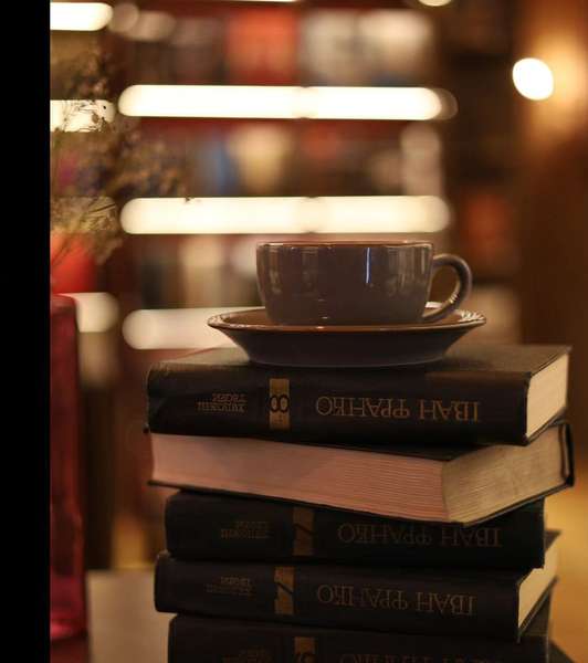 У Луцьку відкрили першу книгарню-кав'ярню (фото)
