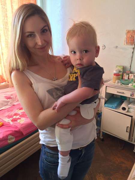 У Луцьку всиновили дитину, яку покинули в інфекційній лікарні 