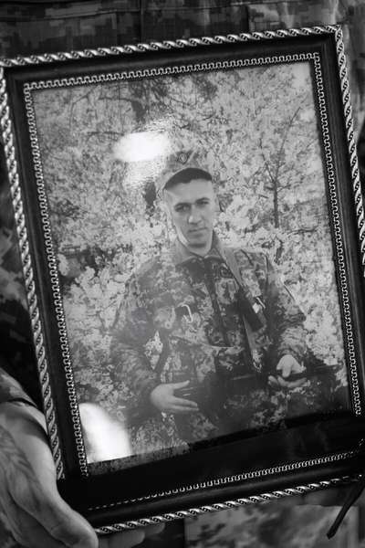 У Луцьку попрощалися із загиблим Героєм Михайлом Пугачем (фото)