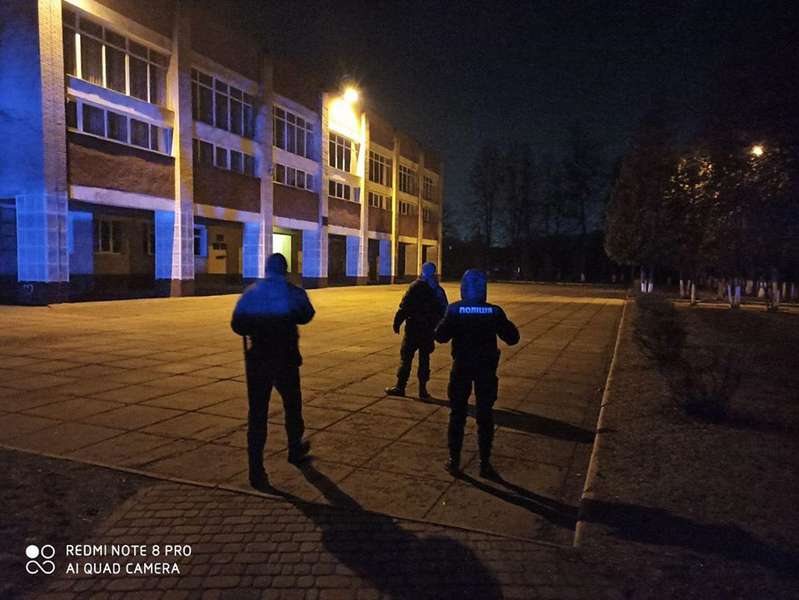 Після скандалу з наркотиками у Луцьку посилили піші патрулювання (фото)