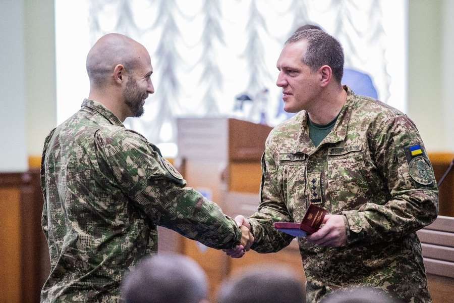 Командувач НГУ вручив нагороди Луцьким гвардійцям (фото)