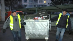У Луцьку комунальникам заважають вивозити сміття (відео)