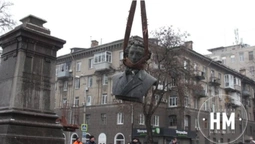 Пропозиція на мільйон: у росії запропонували меру Дніпра обміняти пам'ятники на дрова (фото)