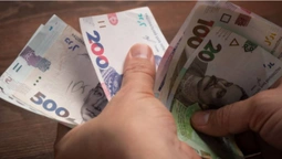 В Україні анонсували нові виплати для громадян: хто може отримати (відео)