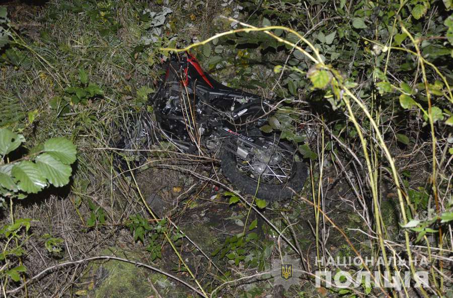 Лобове зіткнення: на Волині загинули мотоцикліст і його пасажир (фото)