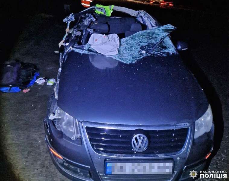 У жахливій ДТП на трасі Київ – Чоп загинула 26-річна жінка (фото)