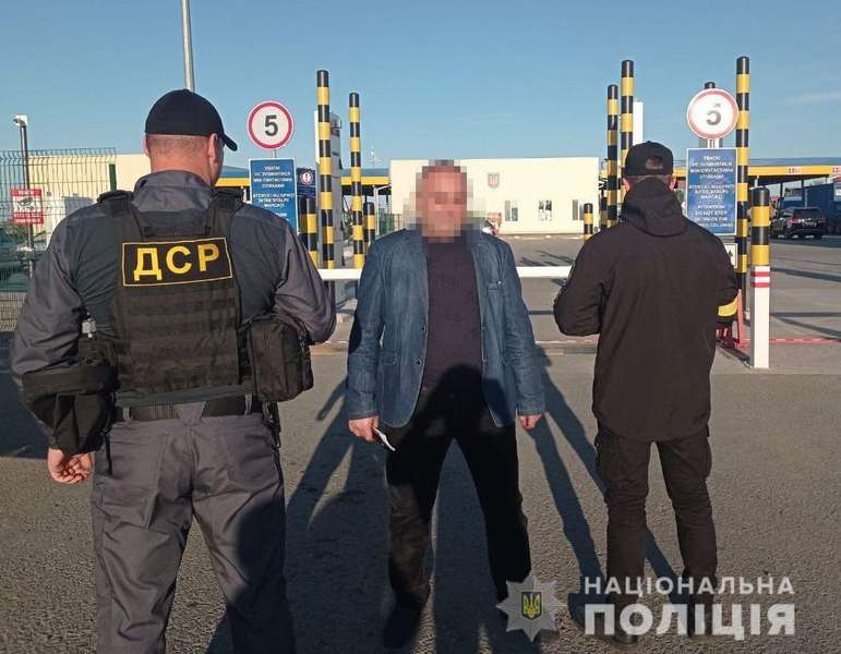 Грузинському «вору в законі» на три роки заборонили в'їзд в Україну (фото)