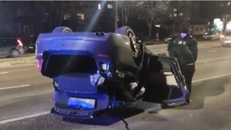 Авто перекинулось на дах: у Луцьку – аварія на Соборності (фото,відео)