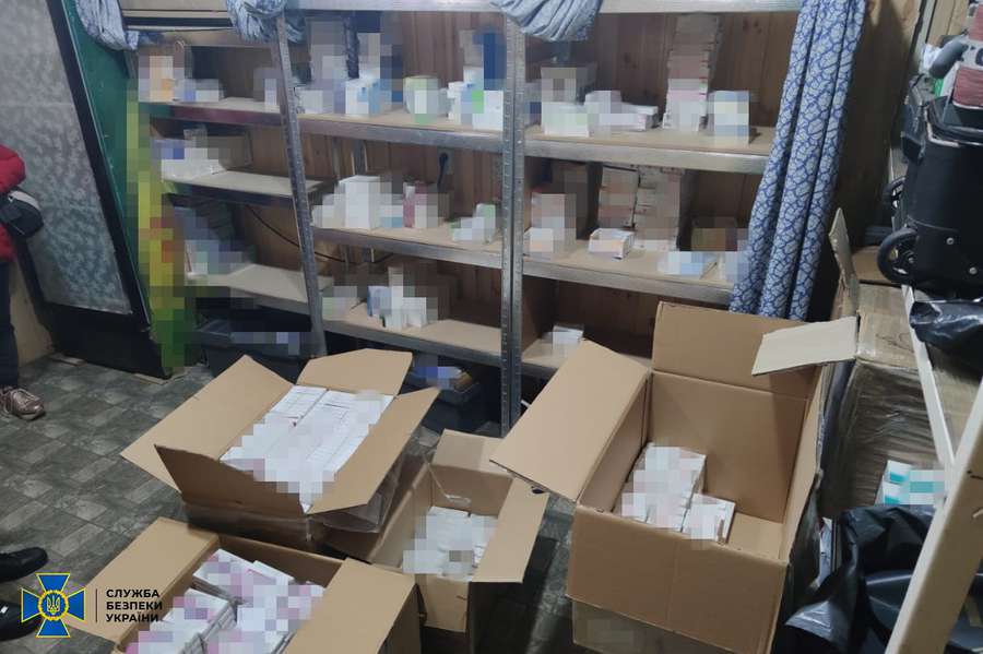 СБУ викрила контрабанду нелегальних медикаментів
