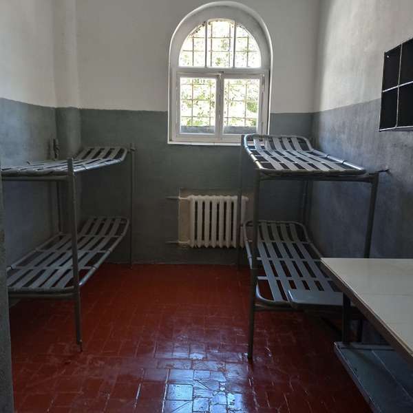Облаштували душові та спальне приміщення: у Луцькому СІЗО відремонтували камери для жінок (фото)