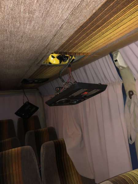 В «Устилузі» в рейсовому автобусі знайшли 300 кілограмів польського сиру (фото)