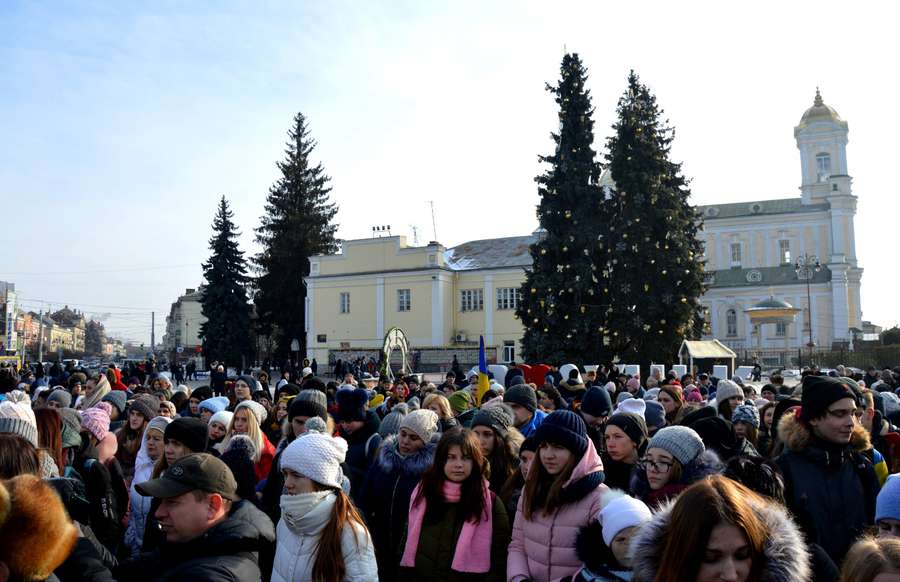 У Луцьку відбулася масштабна акція до 100-річчя Акту Злуки (фото)