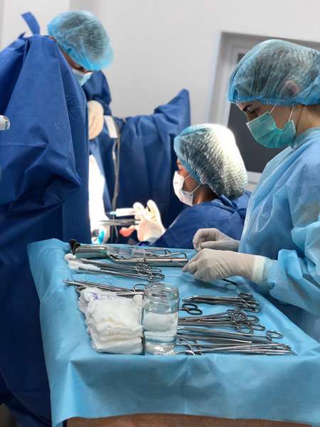 Від пластики до серця: у ковельській лікарні за добу зробили майже 15 операцій