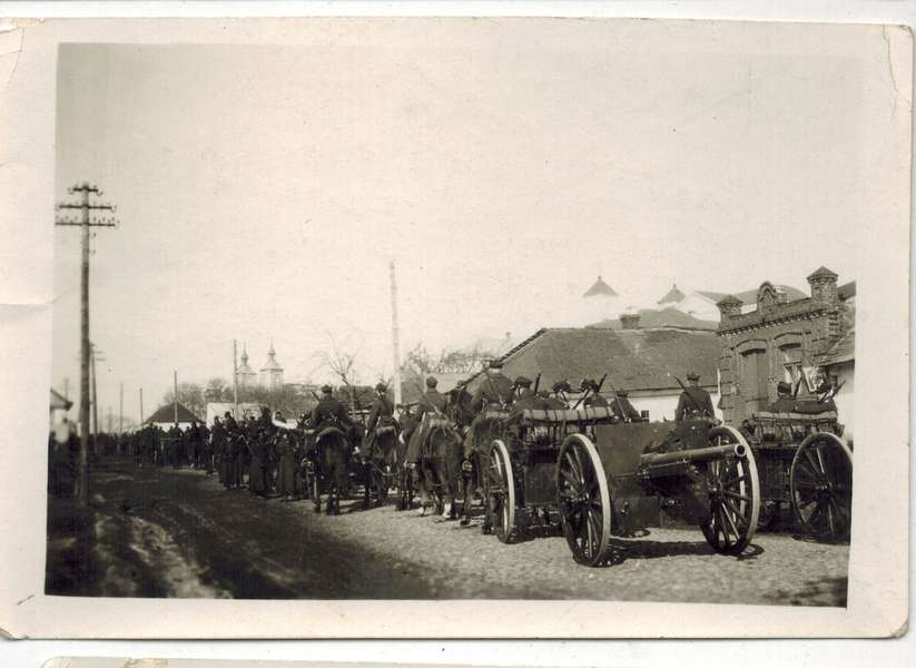 Як Військо Польське крокувало вулицями Володимира 100 років тому (фото)