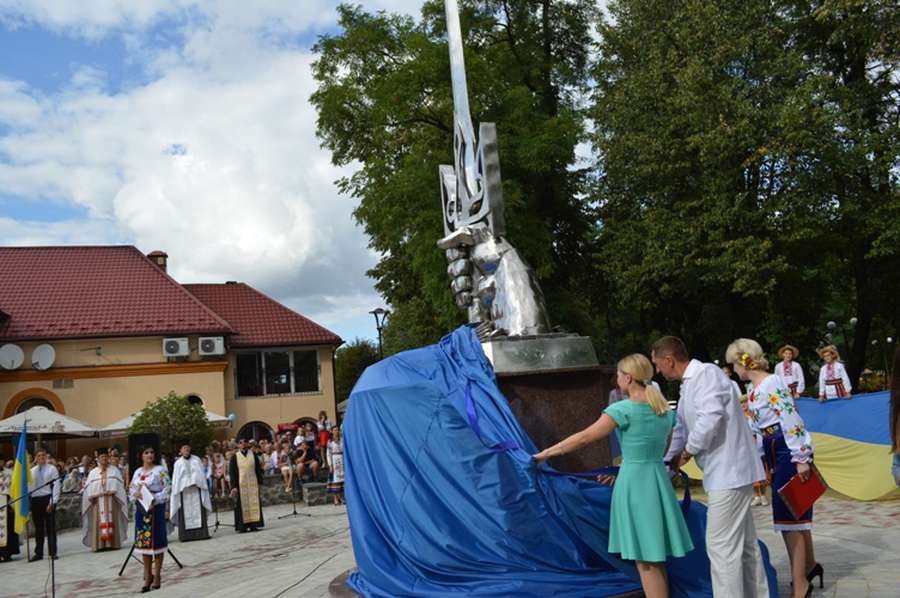 У Ковелі відкрили пам'ятник, який планували 19 років