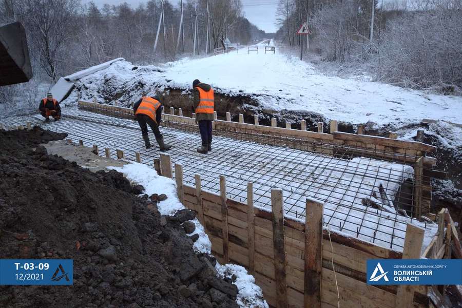 На Волині через погодні умови продовжили ремонт автошляху в Ківерцях (фото)