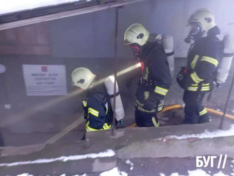 У Володимирі сталася пожежа в укритті (фото)