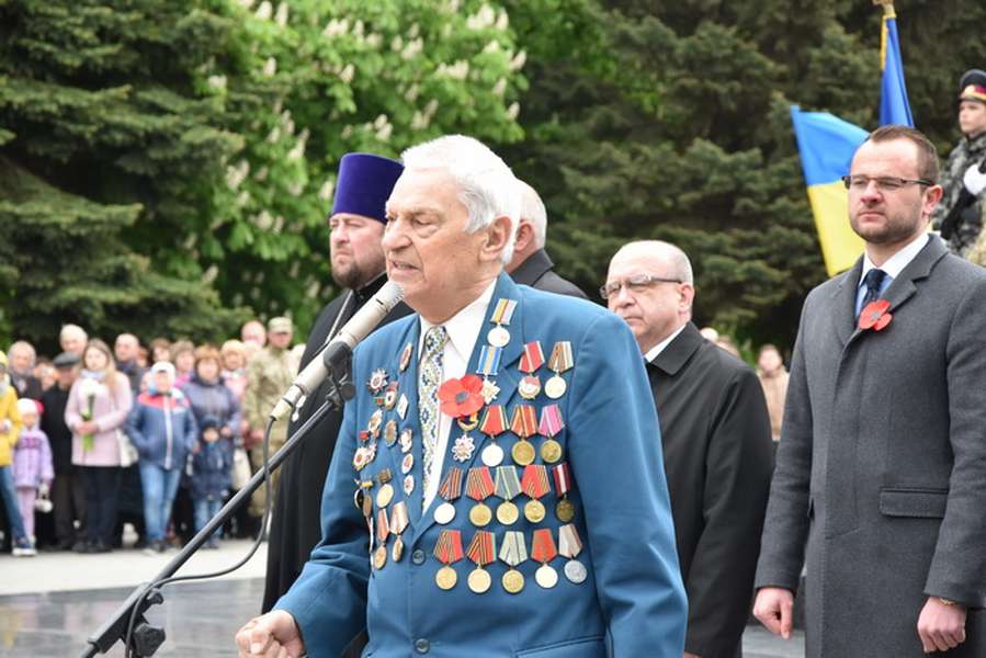 У Луцьку вшанували пам'ять жертв Другої світової війни (фото)