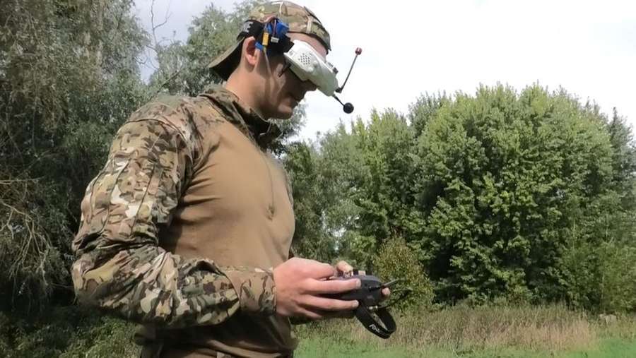 У Луцьку волонтери відкрили збір на FPV-дрони для військових (фото, відео)