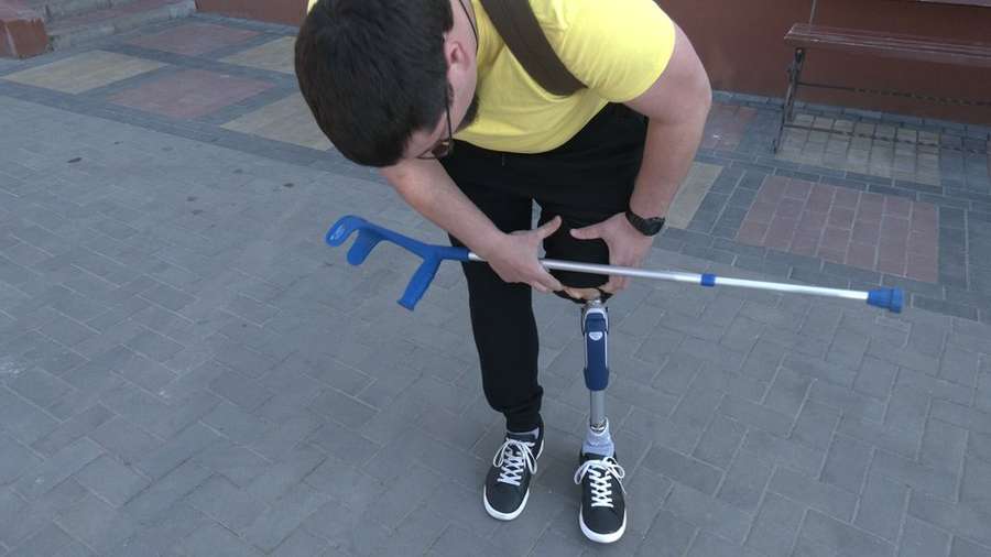 Вчиться заново ходити з протезом: військовий з Волині розповів, як  проходить реабілітацію (фото, відео)