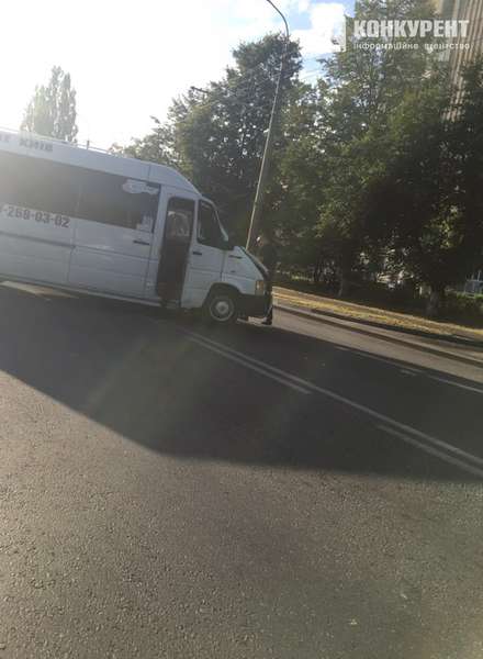 Аварія у Луцьку: зіткнулися 31-ша маршрутка і «Луцьк Експрес» (фото)