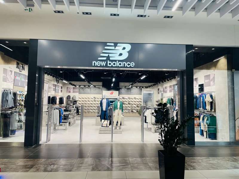 У луцькому ПортCity відкрився магазин New Balance (фото)