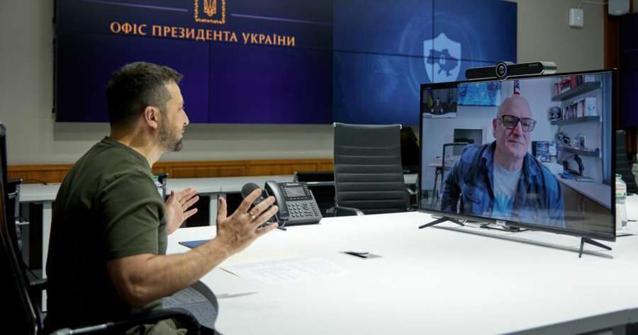 Volodymyr Zelenskiy during a conversation with Joseph Kelly