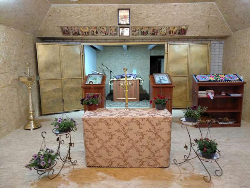 У Жидичині віряни УПЦ (МП) на Пасху молилися у храмі, який збудували «своїми руками» (фото)