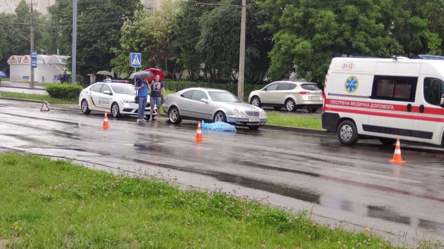 Повідомили деталі смертельної аварії на проспекті Соборності у Луцьку (фото, відео)