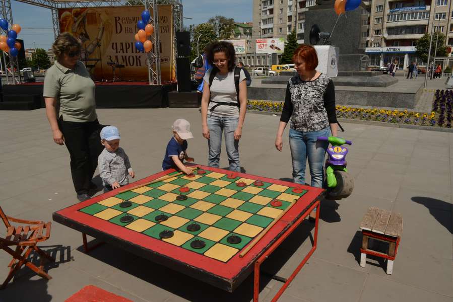 Шахи - гра не лише для дорослих!