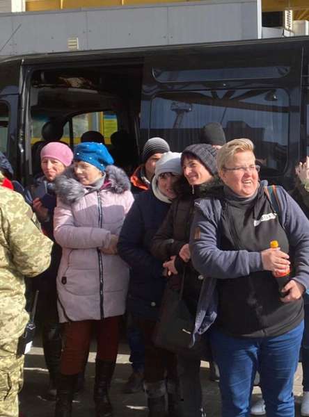 Через «Ягодин» повернули понад 60 українців, які «застрягли» у Польщі (фото)