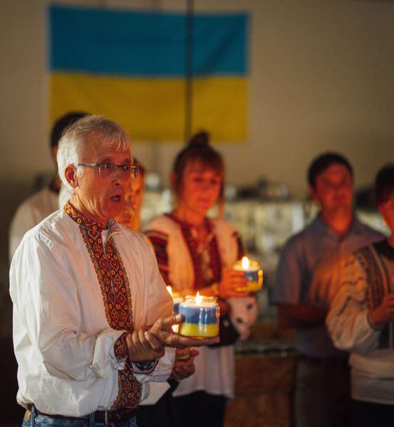Продавали патріотичні свічки: діаспоряни у США зібрали $850 тисяч для України (фото)