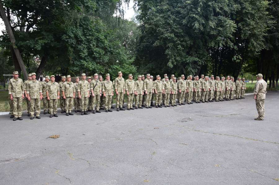 Волинських резервістів відправили на збори до Черкащини (фото)