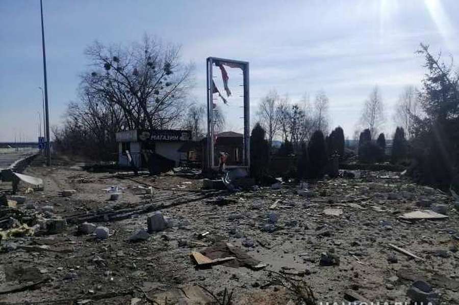 Селище на Київщині обстріляли з міноментів: семеро загиблих (фото)