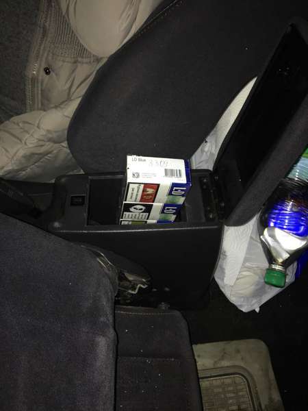 Поляк хотів перевезти через «Ягодин» 700 пачок сигарет (фото)