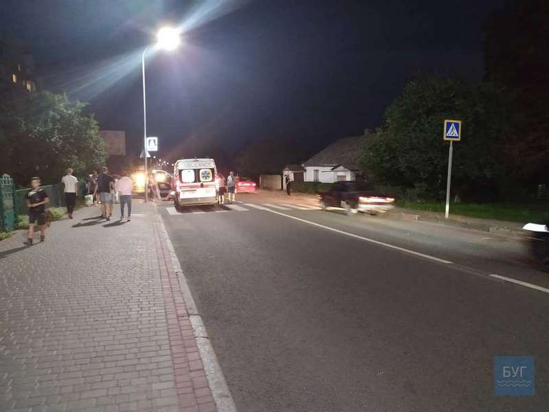 ДТП у Володимирі-Волинському: авто збило дитину на переході (фото)