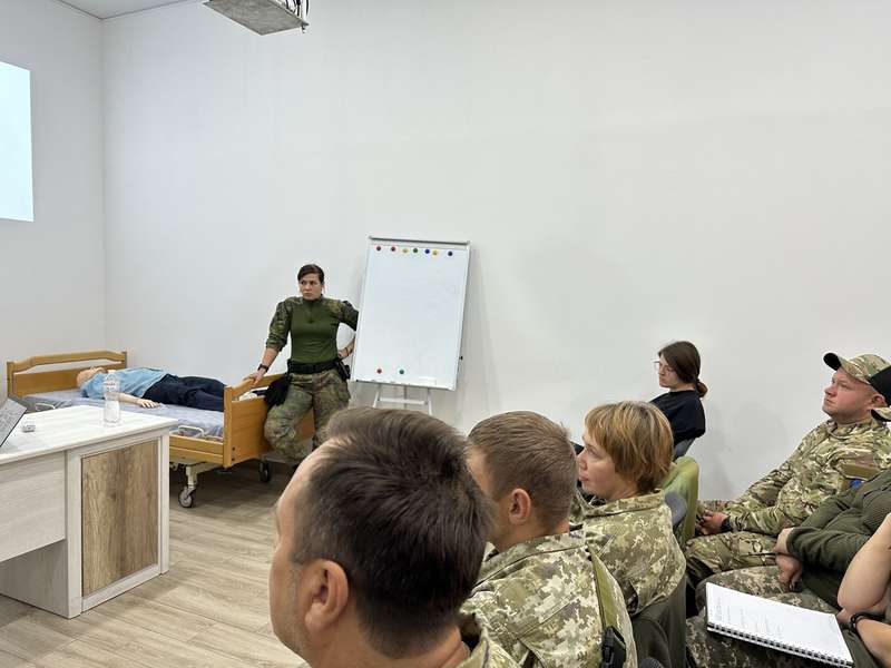 Фінські інструктори навчали волинську «екстренку» та прикордонників тактичній медицині