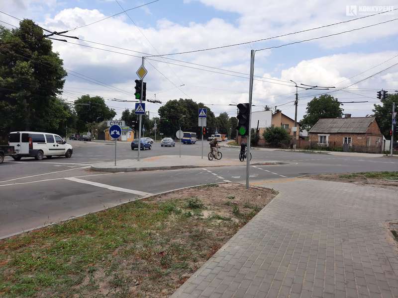 У Луцьку запрацювали світлофори на перехресті Львівської та Потебні (фото)