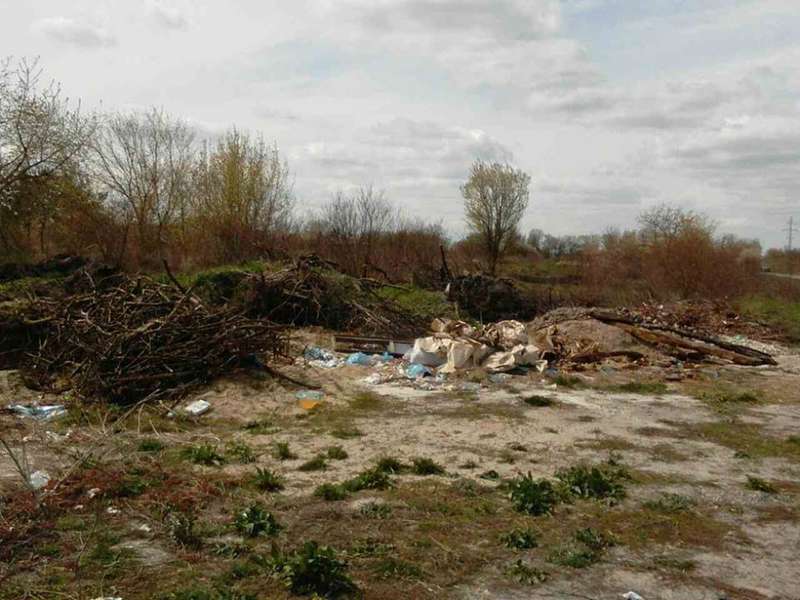 На Волині атовцям дають ділянки на стихійному сміттєзвалищі (фото)